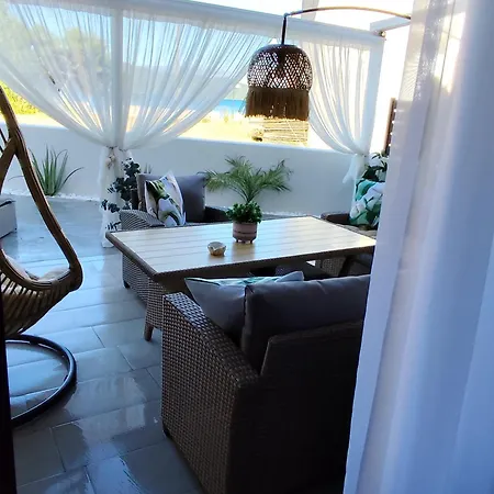 Konstantinos Seaside View דירה
